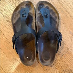 Birkenstock Gizeh Black Leather Sandals — Size 41 (Women’s 10)
